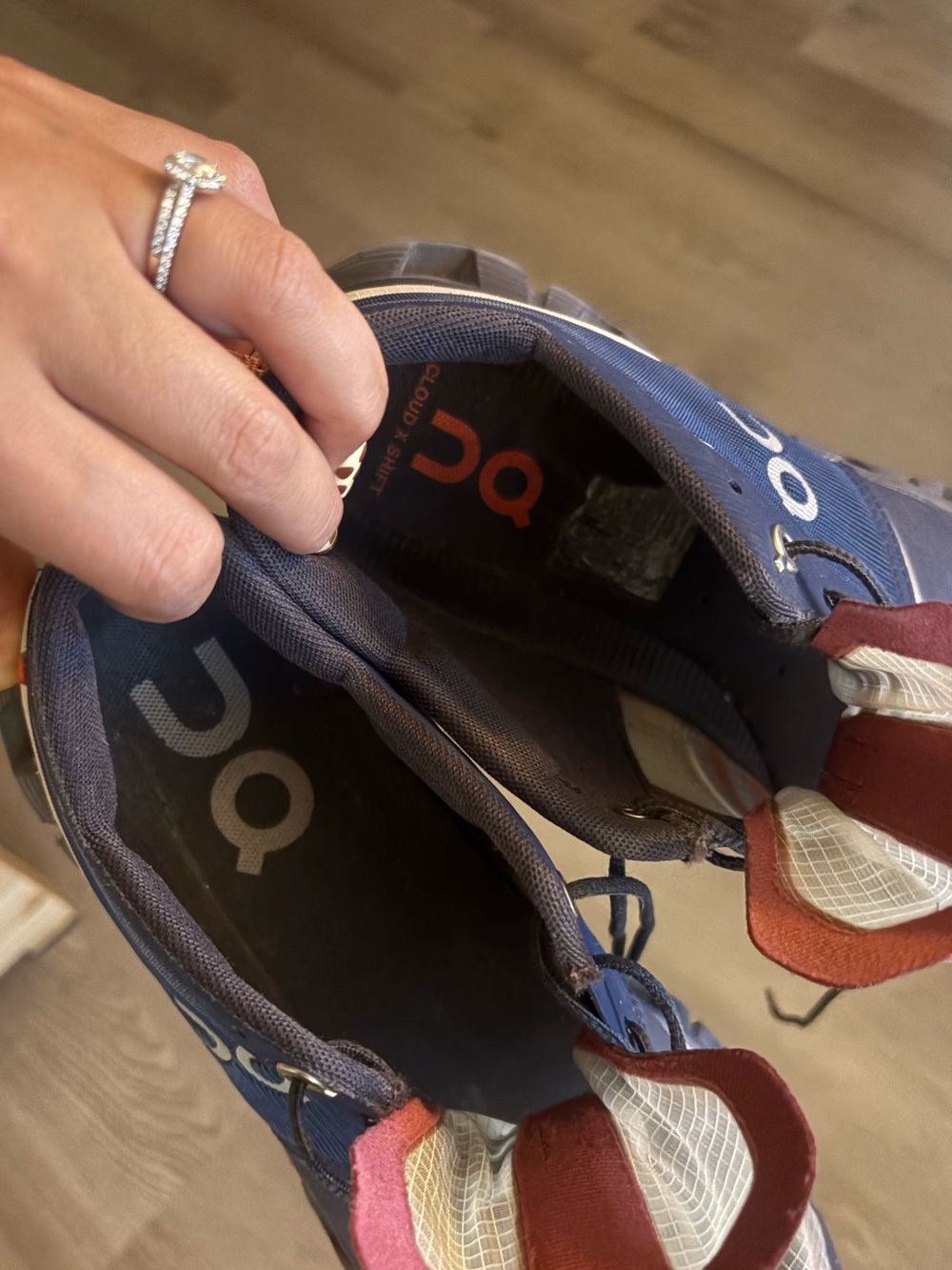 On Cloud X Shift Swiss running shoes size 9.5 Navy Ink Cherry Translucent Monom - Picture 9 of 9